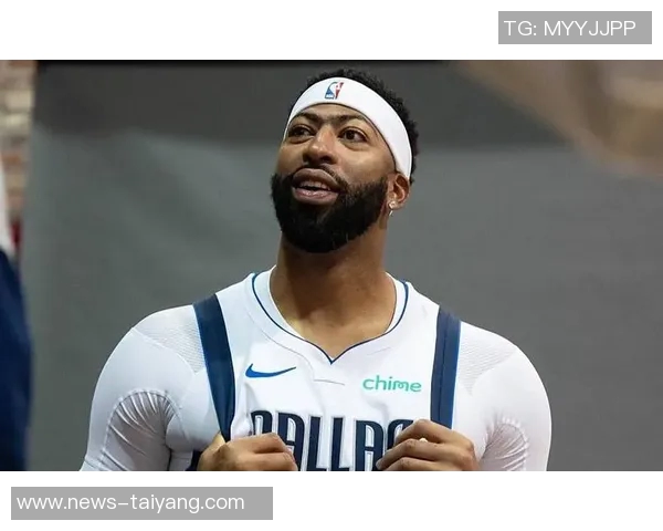 独行侠训练阵容惊艳全场弗拉格华盛顿浓眉莱夫利携手出击